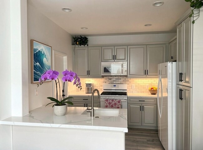 Photo - Stunning Home in the Beautiful Mariposa Community of Santa Clarita!