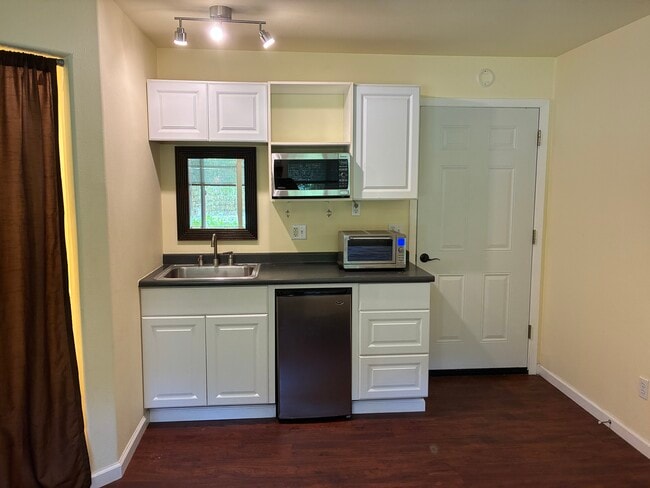 Photo - 179 Park Ave Unit 179 Studio