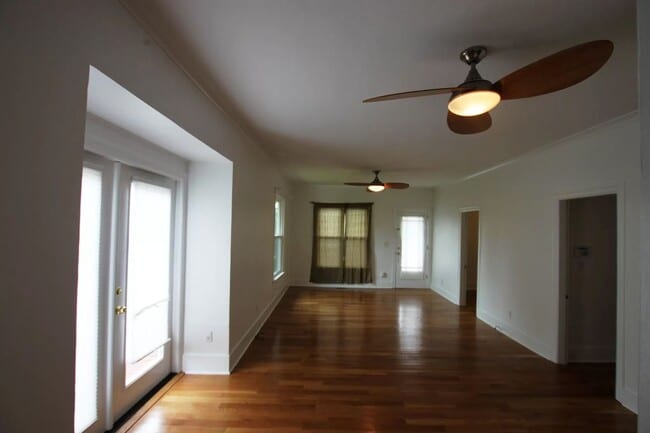 Photo - Lovely Craftsman Style Home Ballard !