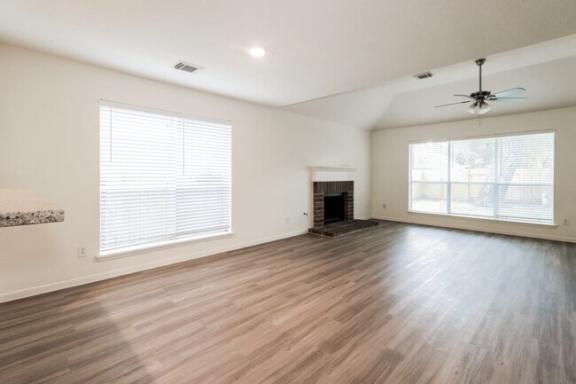 Photo - 5742 Forest Timbers Dr