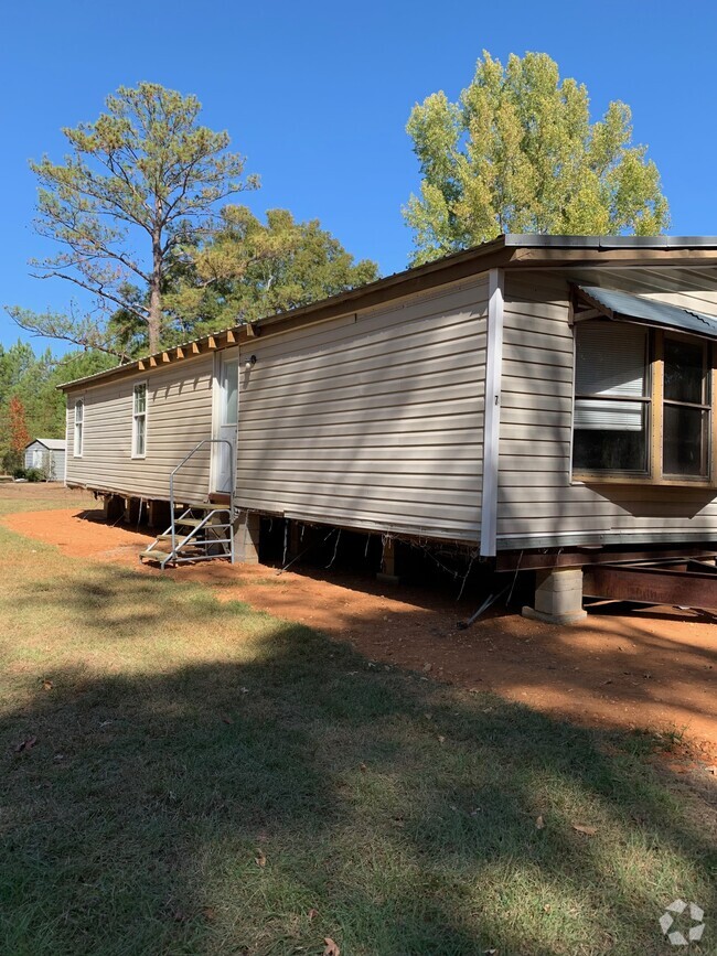 Building Photo - Homestead