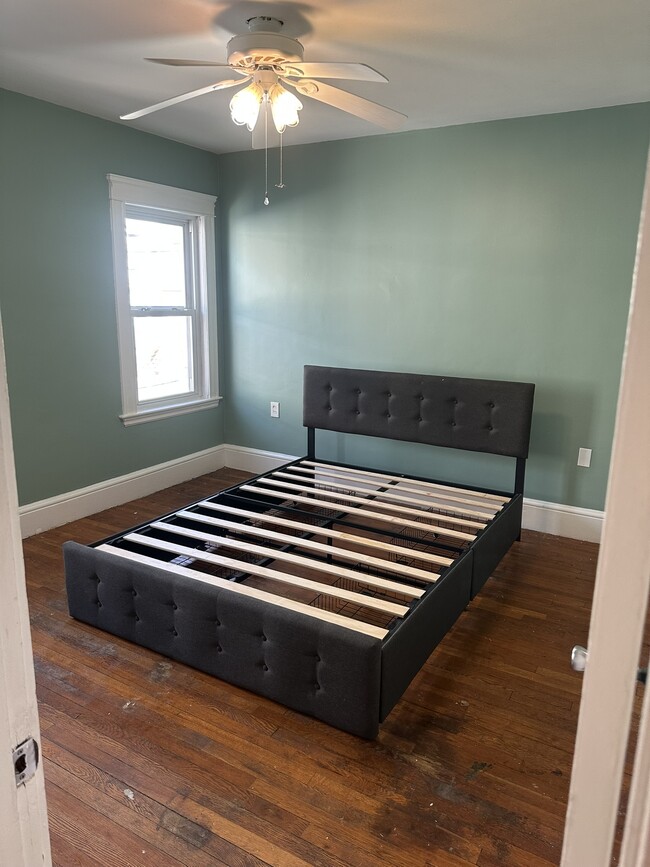 Photo - 125 Garland St Unidad 125