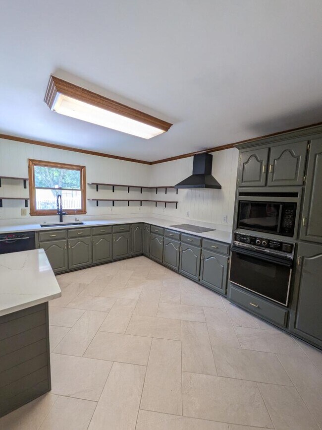 Photo - 102 Huntington Ridge Rd