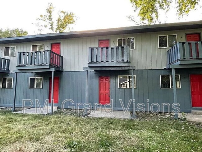 Building Photo - 1343 N Gulick Ave Unit Apt 10