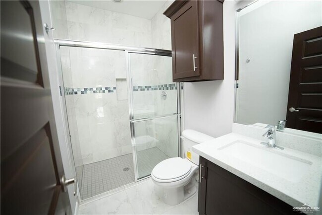 Photo - 3017 S L St Unit B