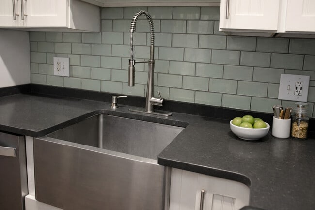 Photo - 1727 S Indiana Ave Unit 212