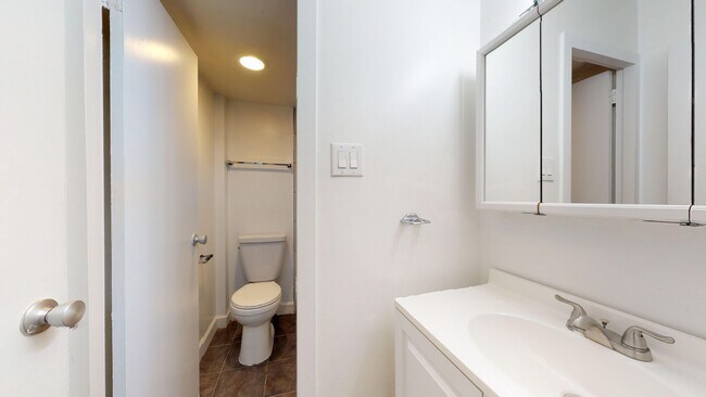 Photo - 2201 L St NW