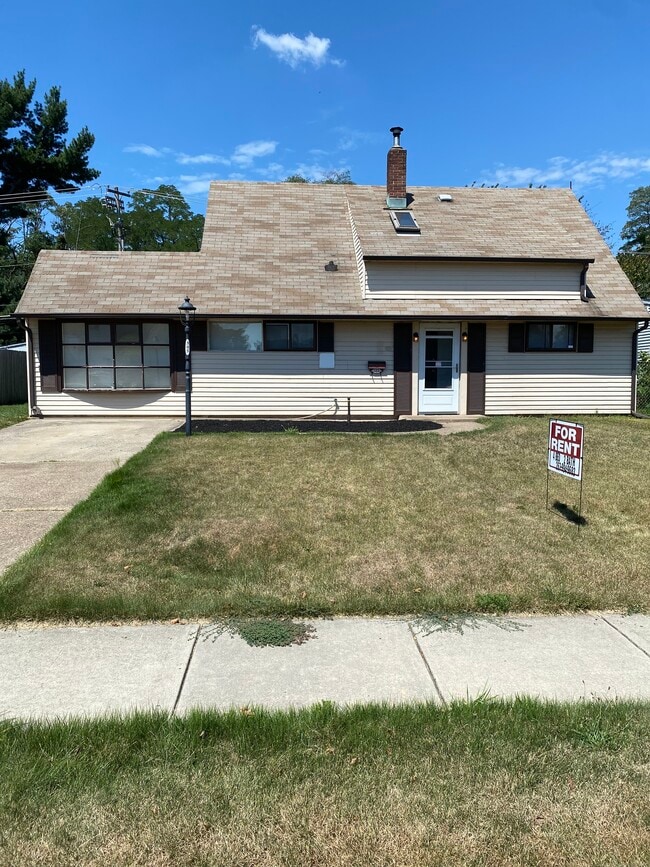 Building Photo - 305 Northpark Dr Rental