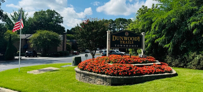 Building Photo - Dunwoody Trails