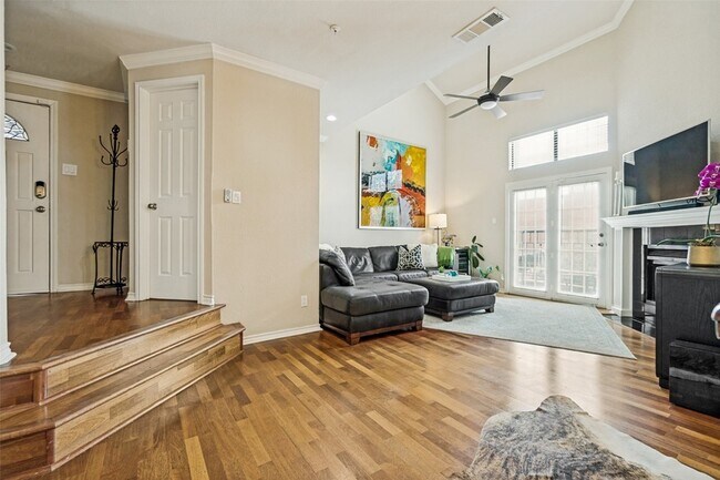 Photo - 6004 Auburndale Ave Unidad E