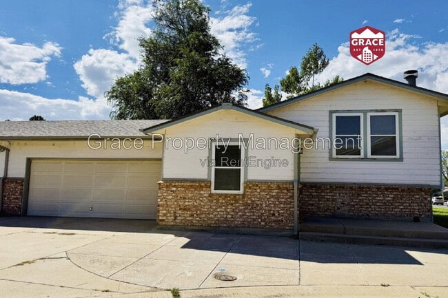 Building Photo - 405 S 28th Ln