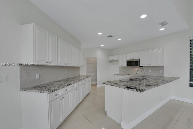 980 Woodland Ave