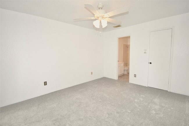 Building Photo - 10639 Braes Bend Dr Rental