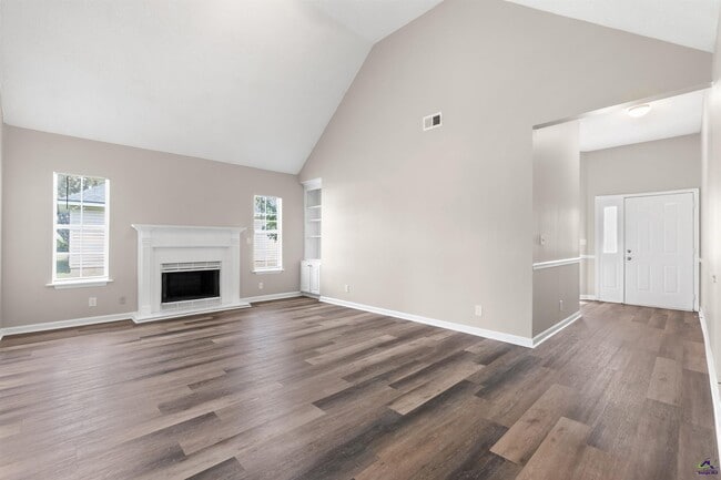 Photo - 308 Peach Blossom Rd