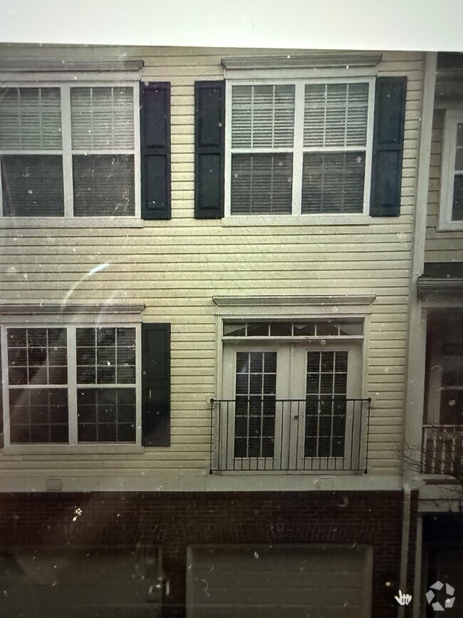 Building Photo - 1850 Cedar Cove Way Unit 101 Rental