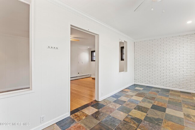 Photo - 1615 Riverview Terrace