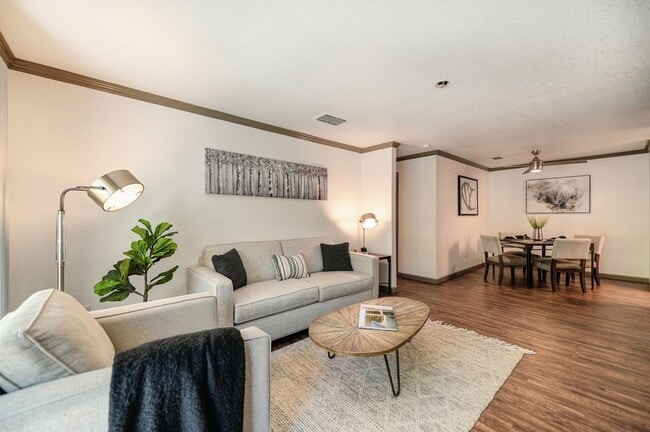 Belmont Living Room - Harbor Oaks Apartments