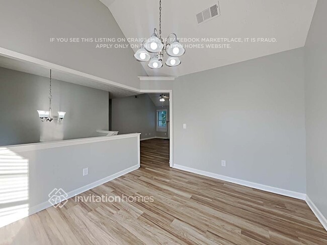 Photo - 434 Hillcrest Cmns