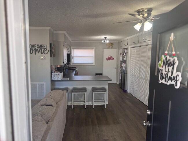 Photo - 102 Gracie St