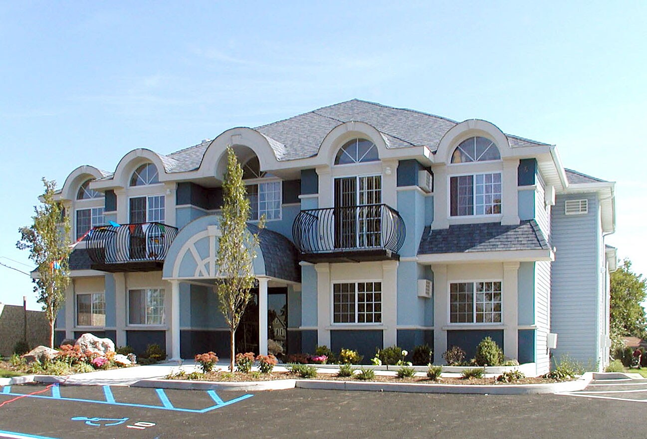 Photo - The Empire House