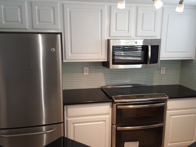 Photo - 2500 Burleson Rd