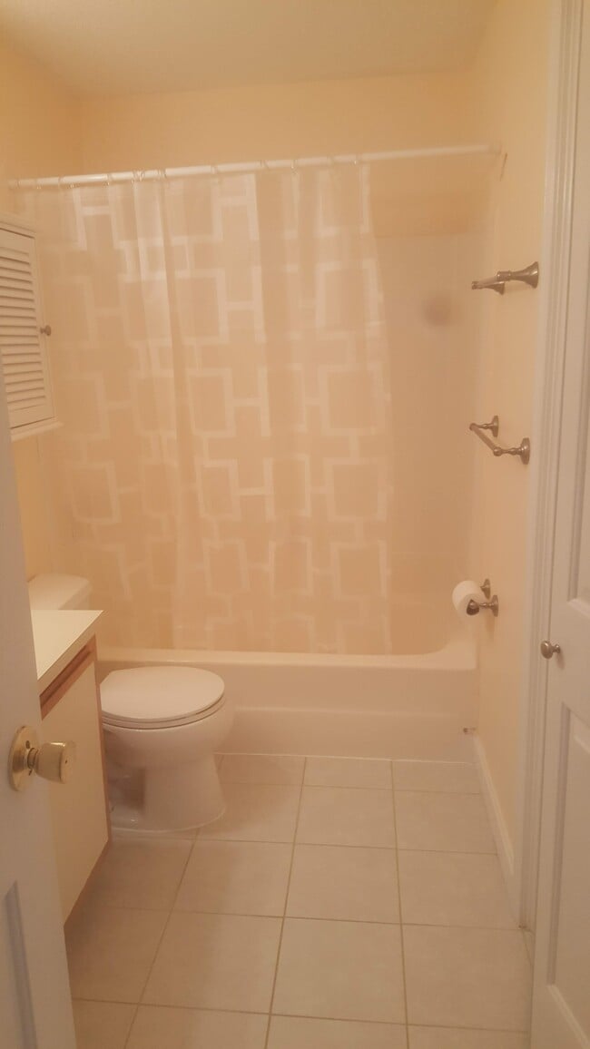 Photo - 15 Bourbon St Unit 15 Bourbon Street 71