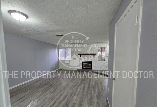 Photo - 4BR/2.5BA Tampa Home | Dual Kitchen Areas, Private Bedroom & Fresh Updates