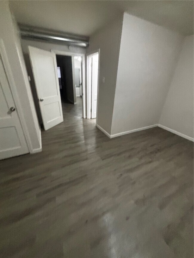 Photo - 4025 Hydraulic Ave Unidad B