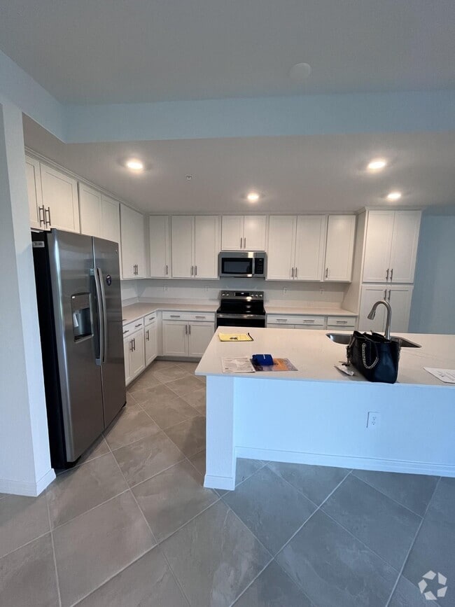 Building Photo - 12320 Wellen Golf St Rental
