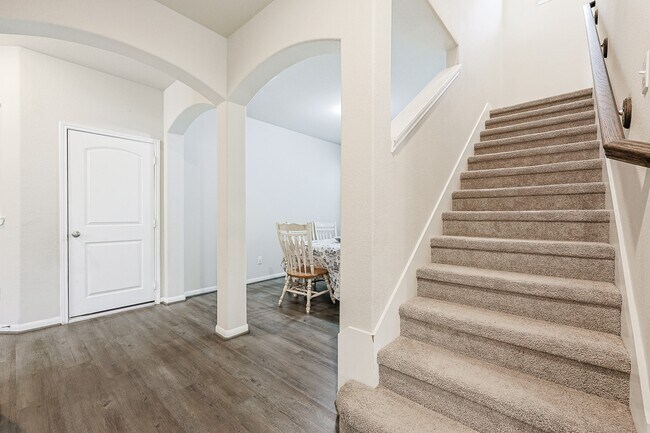 10423 Rochester Hls Ln
