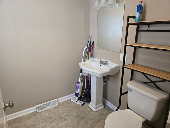 Photo - 633 Bessemer Ave