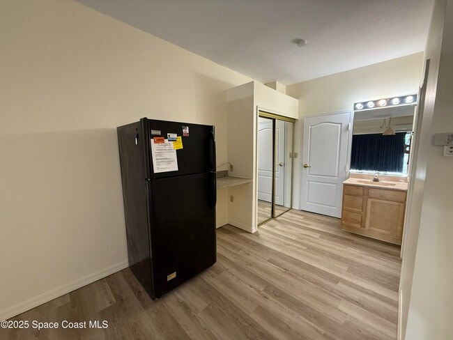 Photo - 2180 Country Club Dr Unit 201