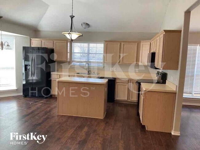 Photo - 671 Honeysuckle Ln