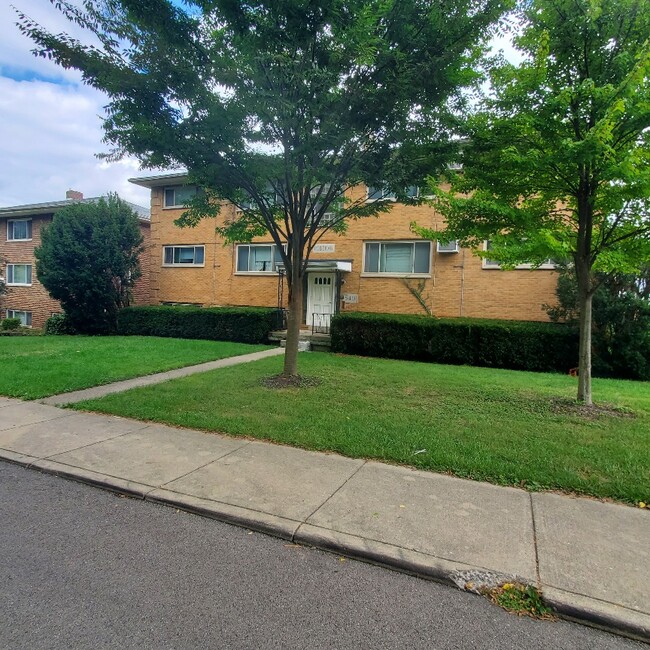 Building Photo - 540 Imo Dr Unit 2