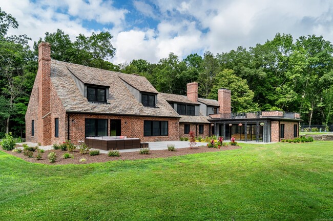 Photo - 372 Tucker Hill Rd