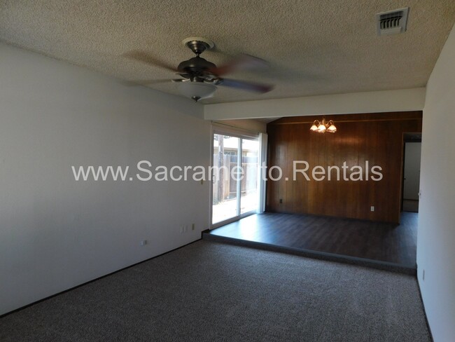Photo - Orangevale 2bd/1ba Duplex with Garage