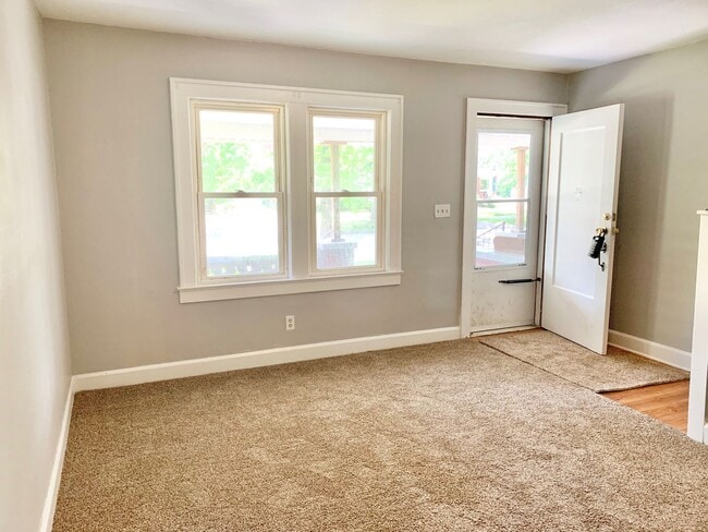 Photo - 1911-1911 E 34th St Unit 1911