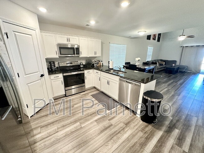 Photo - 409 Eclipse Ln