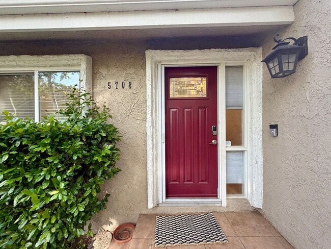 5708 Camelia Ln