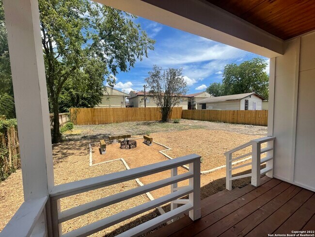 Photo - 243 Porter St