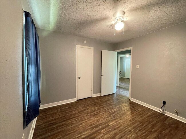 Photo - 5213 Anzio Rd