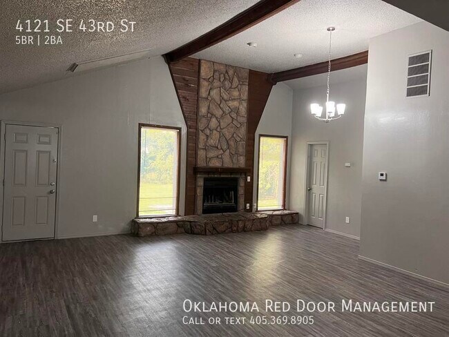 Photo - 4121 SE 43rd St