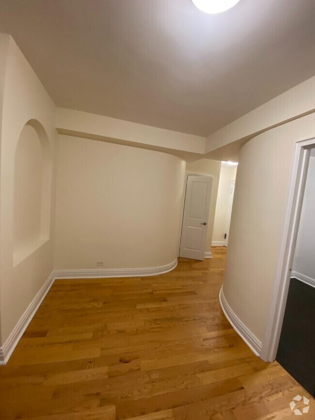 Building Photo - 141 E 56th St Unit 4C Rental