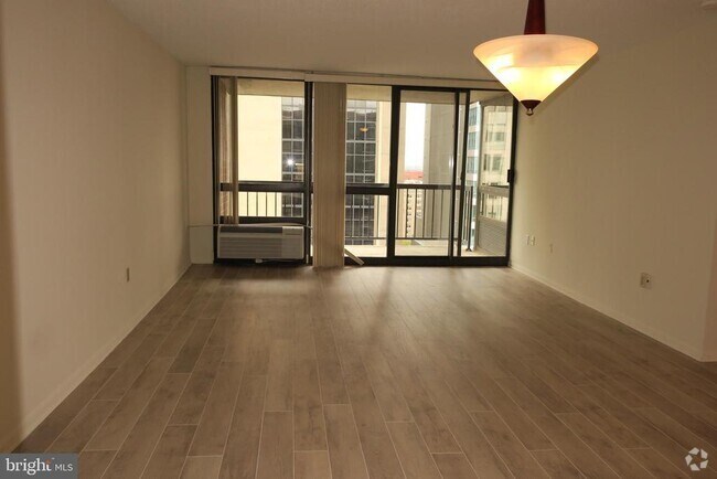 Building Photo - 233 S 6th St Unit 2106F Rental