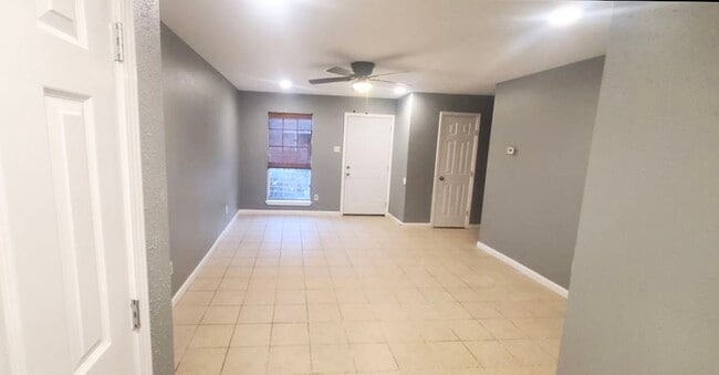 Photo - 12309 Ormandy St