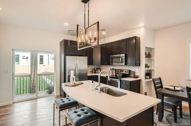 Photo - 2426 S Acoma St