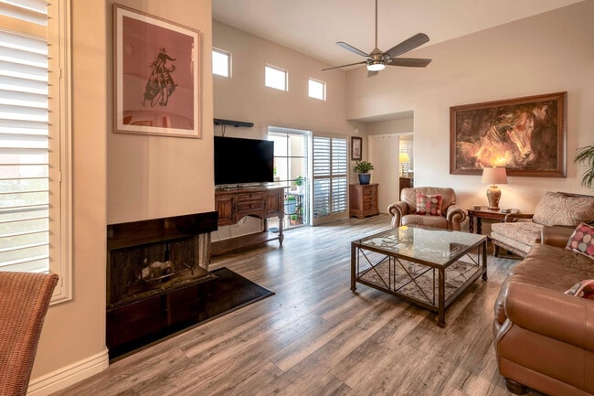 Building Photo - 11333 N 92nd St Unit 2034