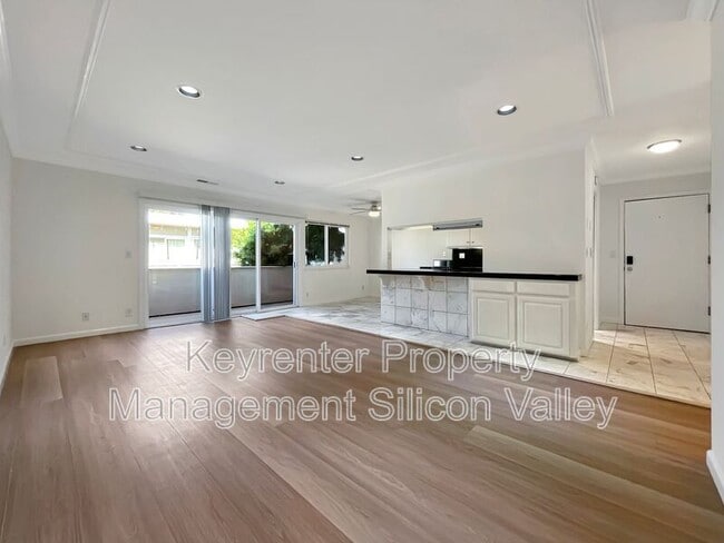 Photo - 1898 Meridian Ave