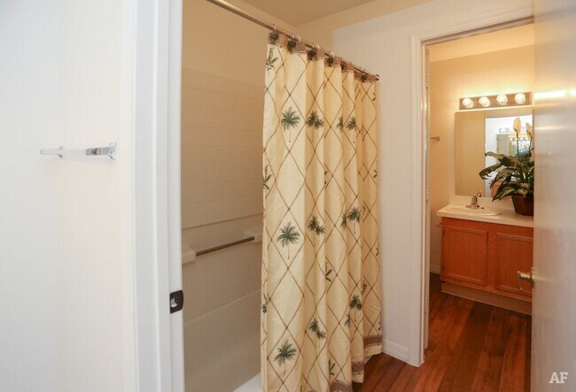 Photo - 6401 St Johns Ave Unit 206