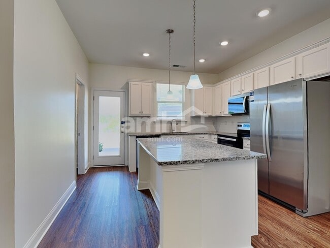 Photo - 165 Stowe Rd